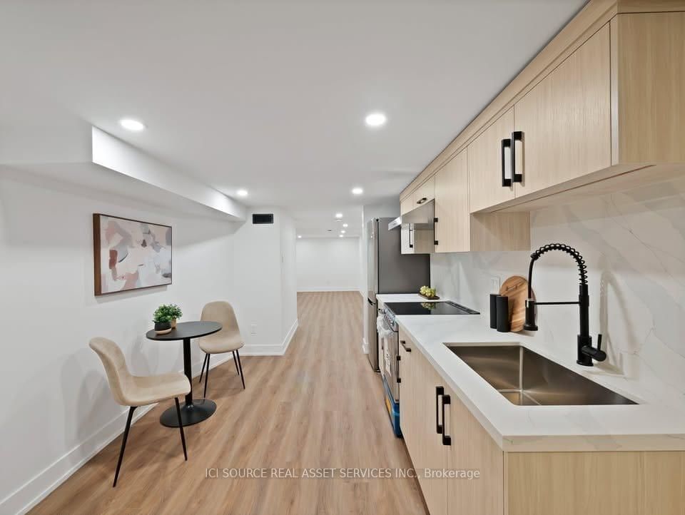 Semi-Detached House for lease at 20 Hill Street, Hamilton, Ontario, L8P 1W7 - Kirkendall - MLS: X12898280