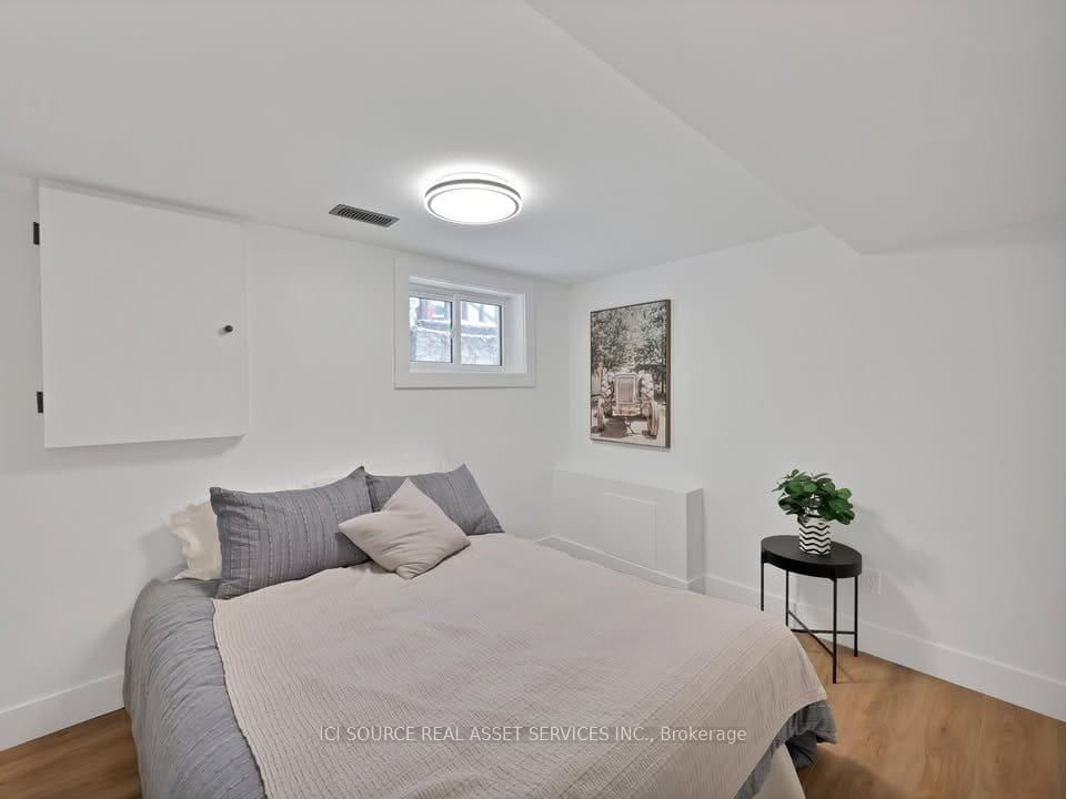 Semi-Detached House for lease at 20 Hill Street, Hamilton, Ontario, L8P 1W7 - Kirkendall - MLS: X12898280