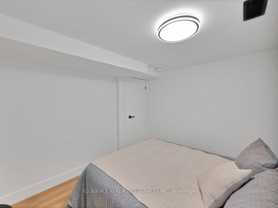 Semi-Detached House for lease at 20 Hill Street, Hamilton, Ontario, L8P 1W7 - Kirkendall - MLS: X12898280