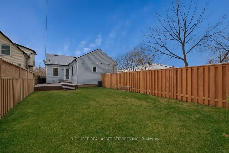 Semi-Detached House for lease at 20 Hill Street, Hamilton, Ontario, L8P 1W7 - Kirkendall - MLS: X12898280