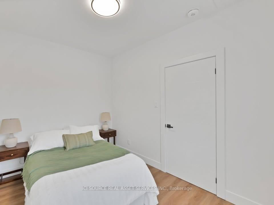 Semi-Detached House for lease at 20 Hill Street, Hamilton, Ontario, L8P 1W7 - Kirkendall - MLS: X12898280