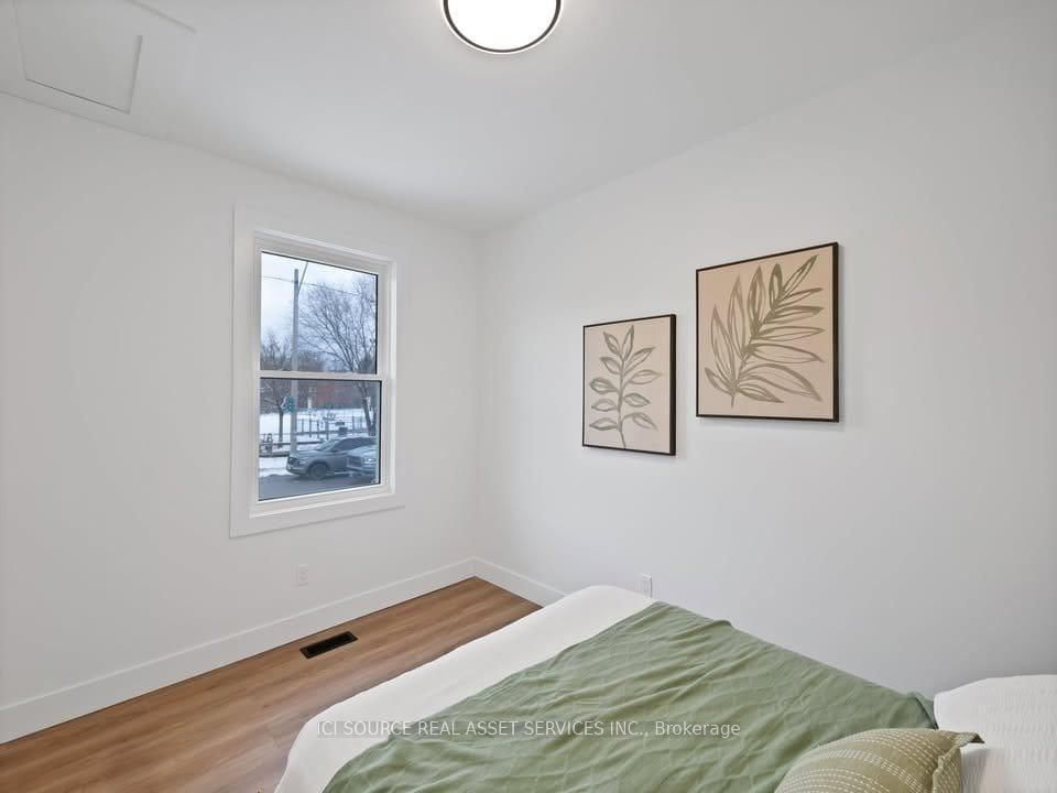 Semi-Detached House for lease at 20 Hill Street, Hamilton, Ontario, L8P 1W7 - Kirkendall - MLS: X12898280