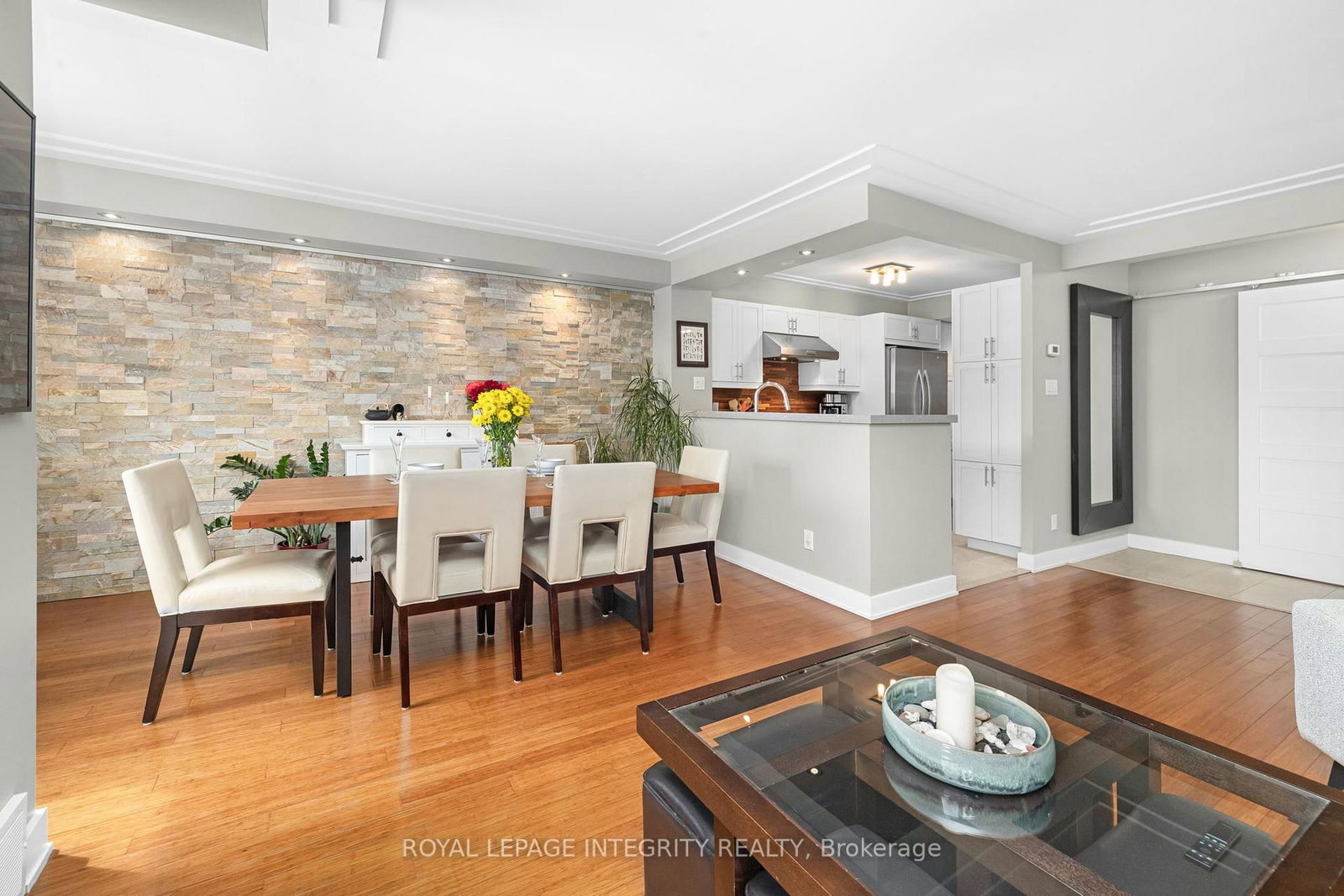 150 Waverley Street, Unit 2C - Photo 11