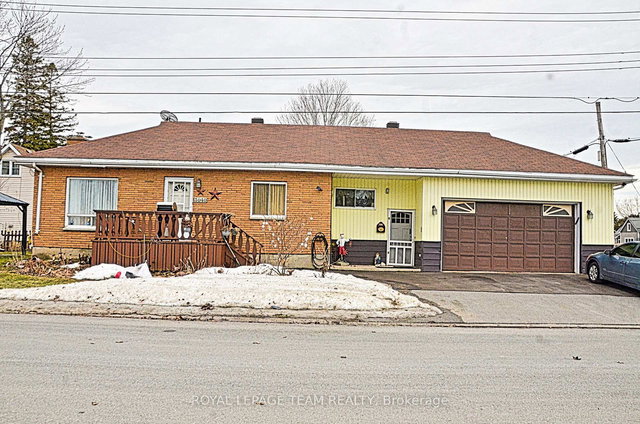 3040 Walker Street S