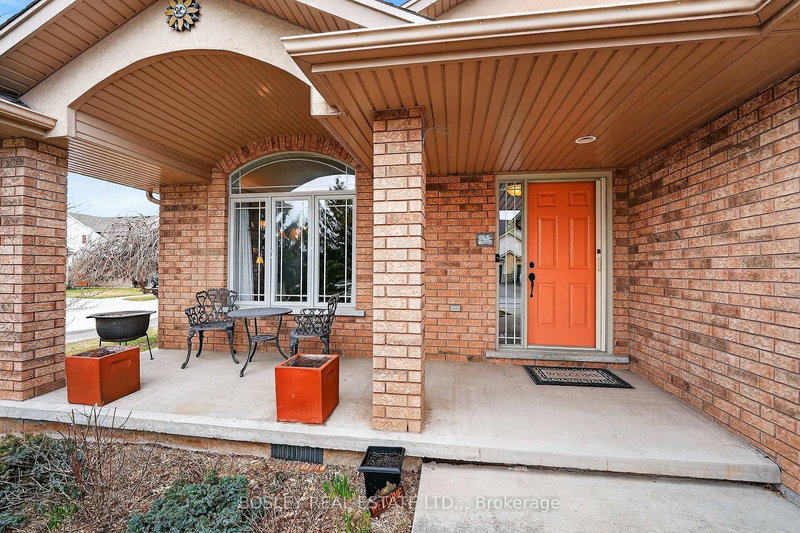 15 Hope Ave, Niagara-on-the-Lake, L0S 1T0 | Image 2