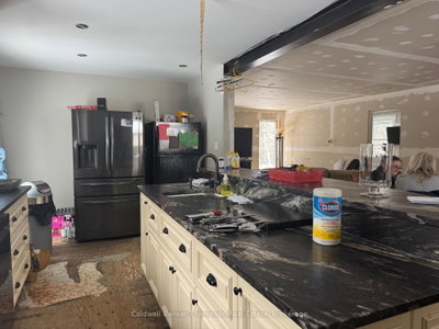 605 Sweezy Street • Powassan, ON photo 3