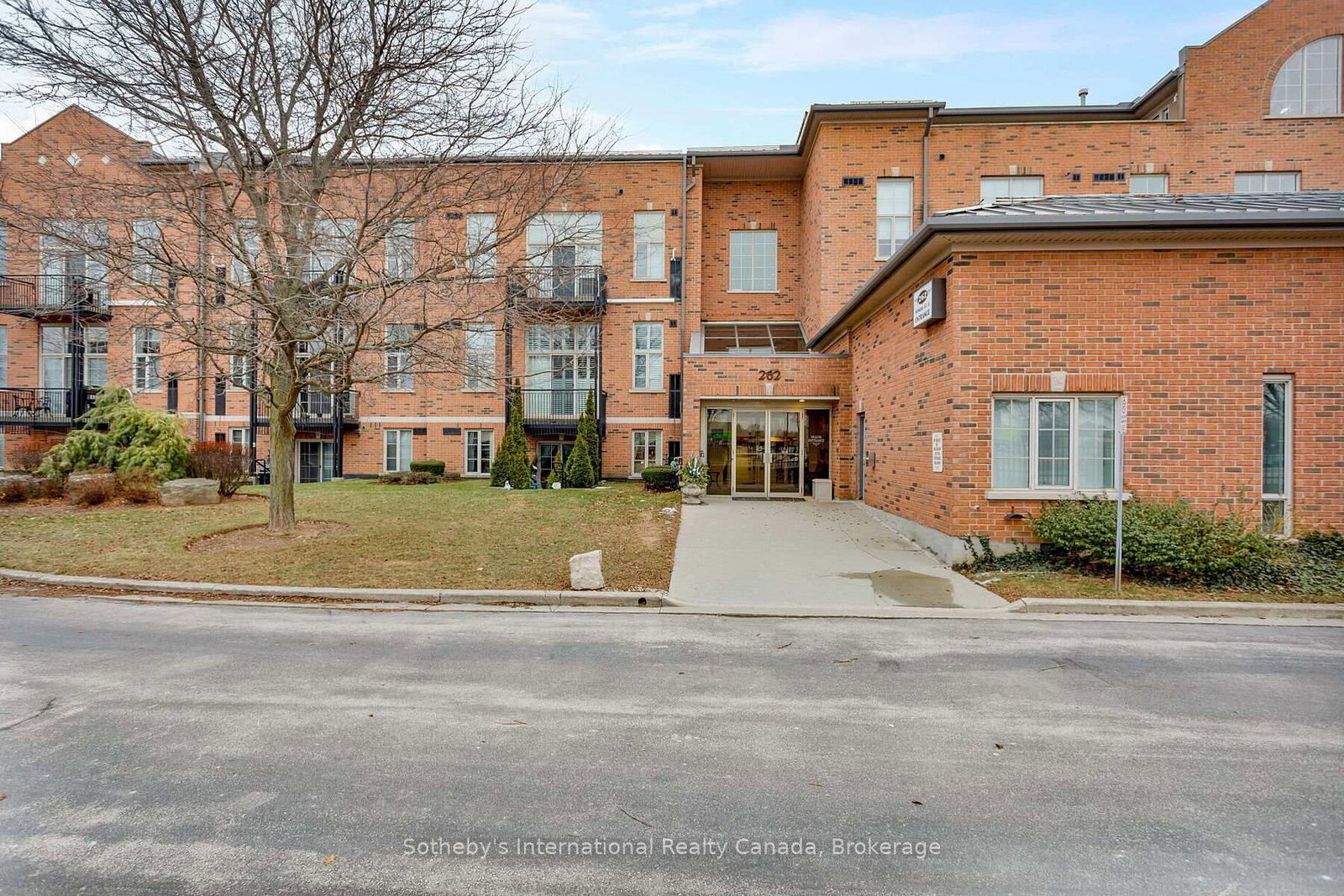 Condo for sale at 219-262 Dundas Street, Hamilton, Ontario, L8B 1A9 - Waterdown - MLS: X12898504