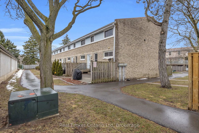 57 - 35 Breckenridge Dr, Kitchener, N2B 3H5 | Image 3