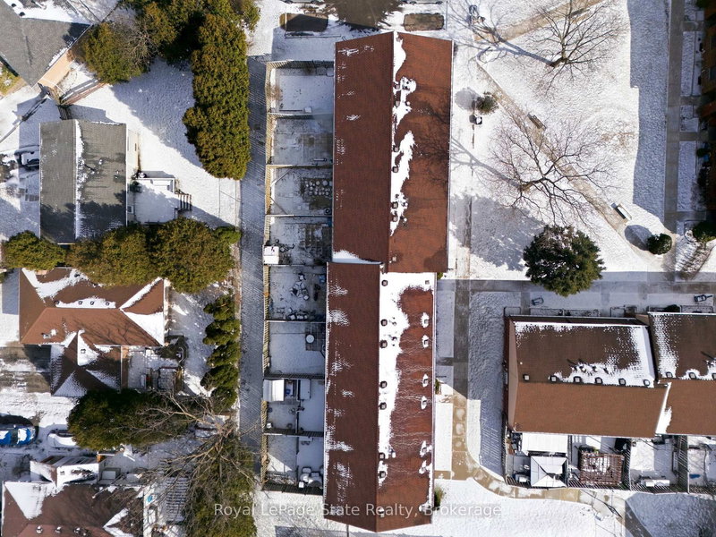 41 - 25 Garrow Dr, Hamilton, L9C 2X2 | Image 2