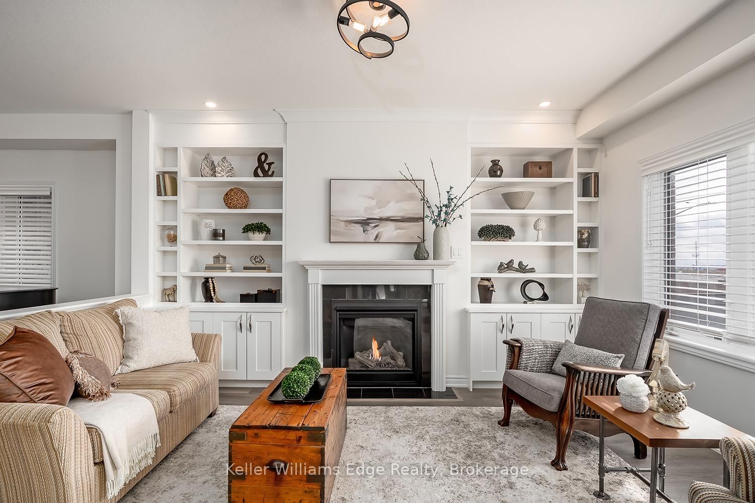 Detached House for sale at 92 Flagg Avenue, Brant, Ontario, N3L 0J9 - Paris - MLS: X12898772