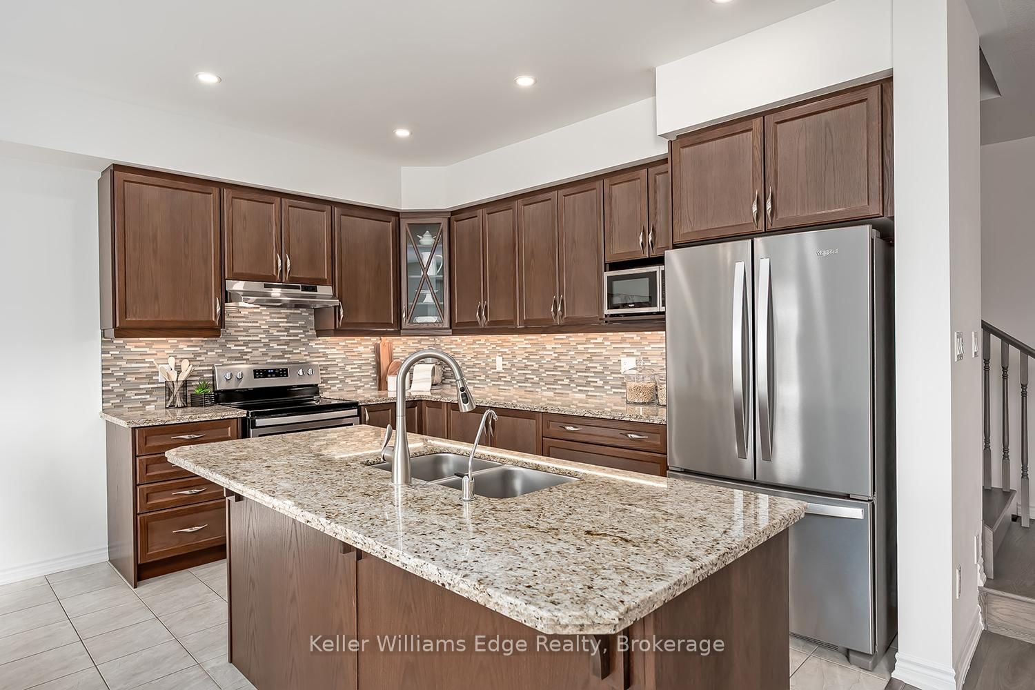 Detached House for sale at 92 Flagg Avenue, Brant, Ontario, N3L 0J9 - Paris - MLS: X12898772