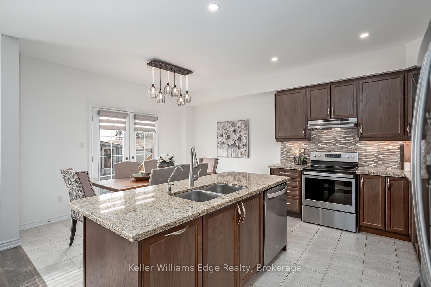 Detached House for sale at 92 Flagg Avenue, Brant, Ontario, N3L 0J9 - Paris - MLS: X12898772