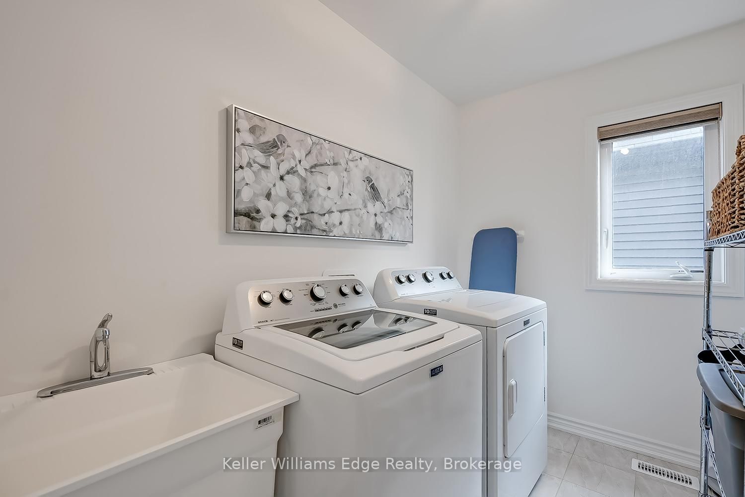 Detached House for sale at 92 Flagg Avenue, Brant, Ontario, N3L 0J9 - Paris - MLS: X12898772