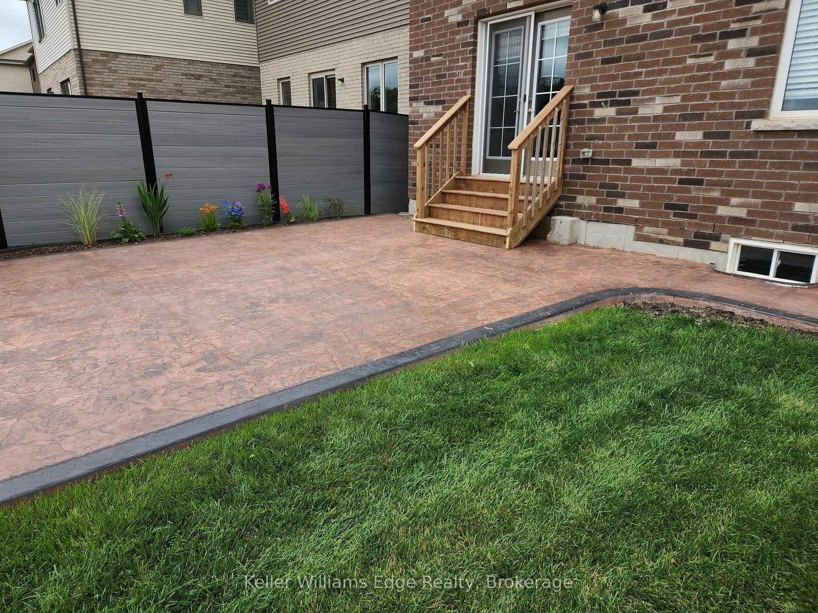 Detached House for sale at 92 Flagg Avenue, Brant, Ontario, N3L 0J9 - Paris - MLS: X12898772