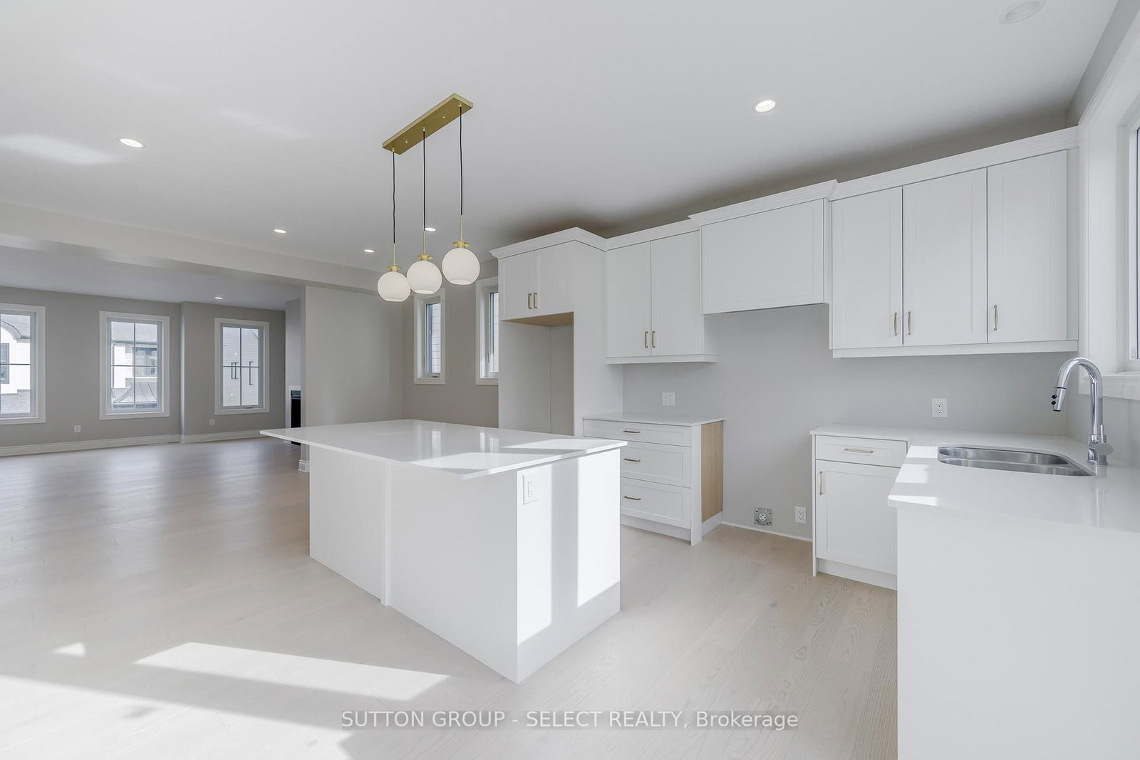 2835 Sheffield Place, Unit 5 - Photo 13