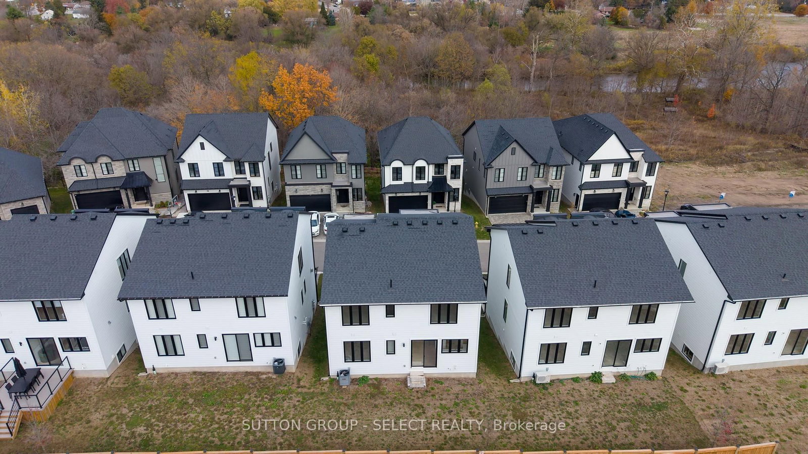 2835 Sheffield Place, Unit 5 - Photo 38