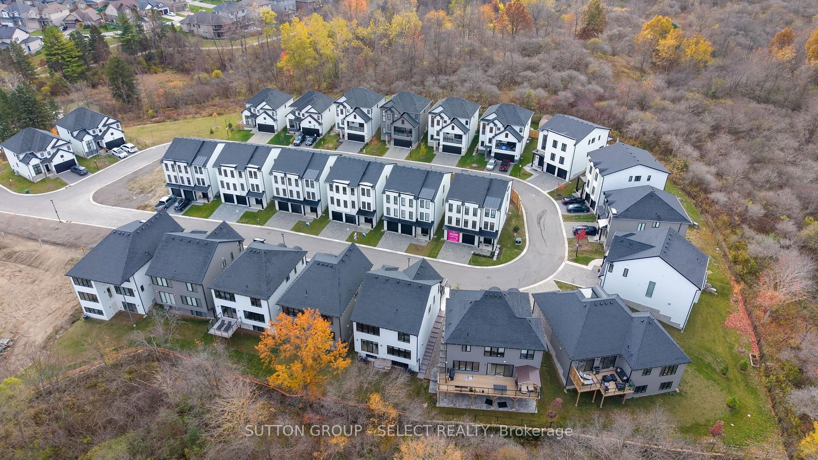 2835 Sheffield Place, Unit 5 - Photo 41