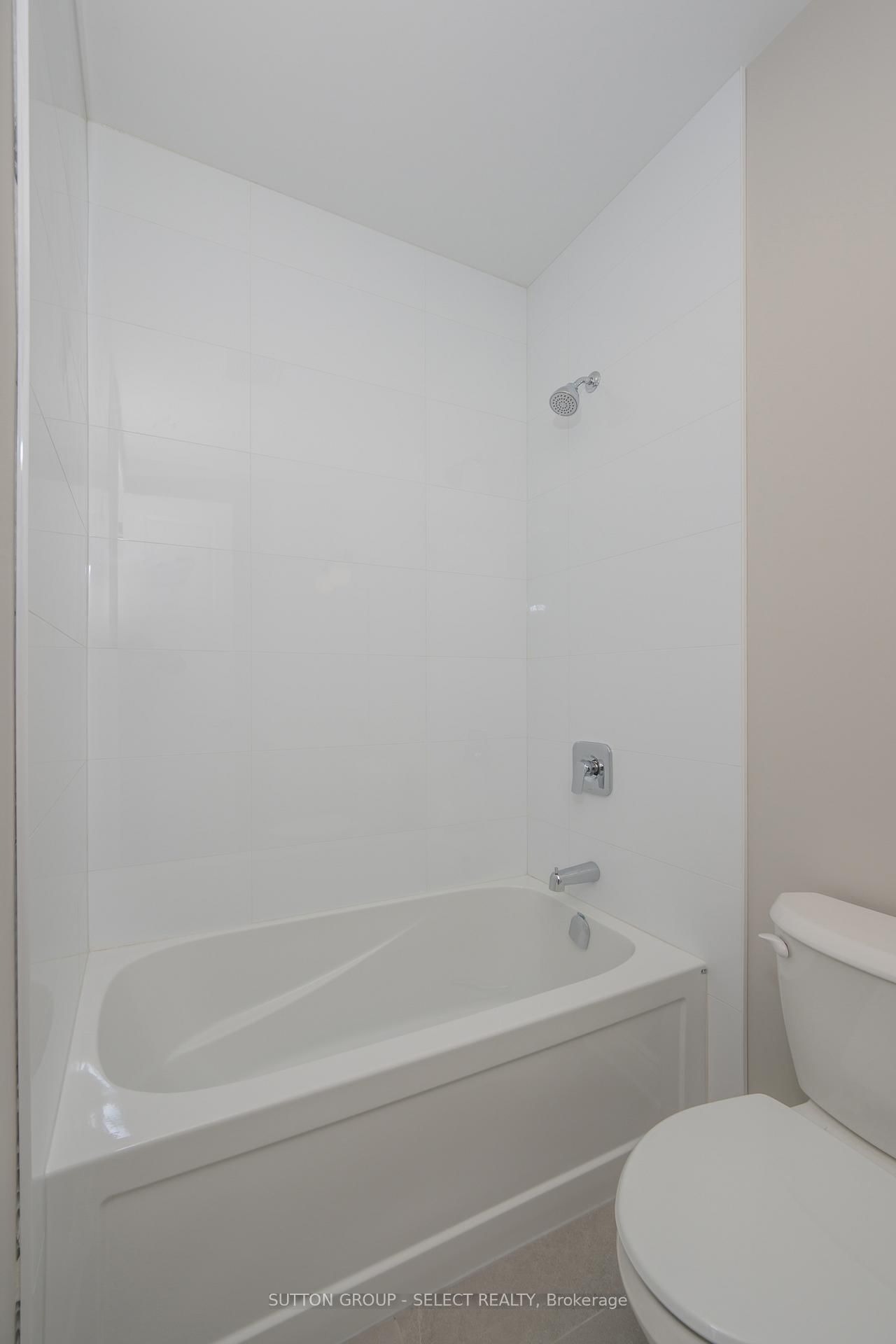 2835 Sheffield Place, Unit 9 - Photo 18