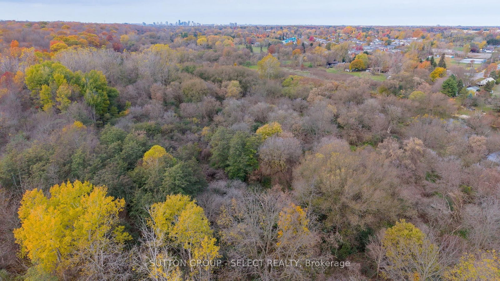 2835 Sheffield Place, Unit 9 - Photo 40