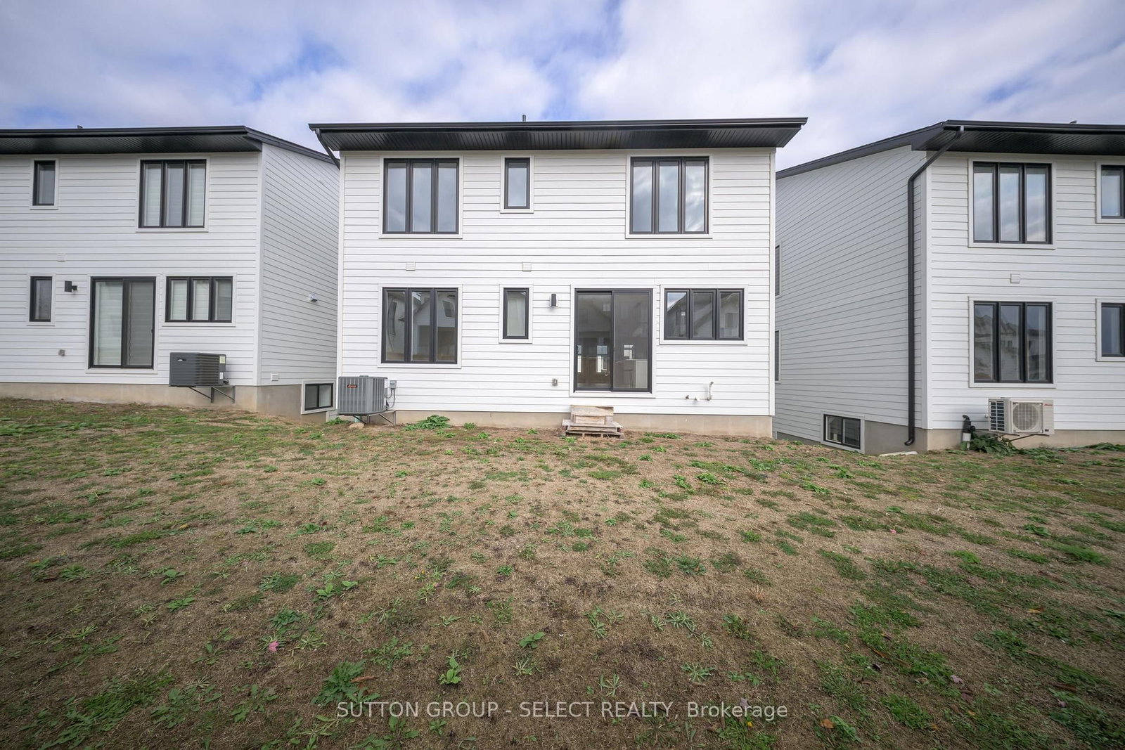 2835 Sheffield Place, Unit 9 - Photo 44