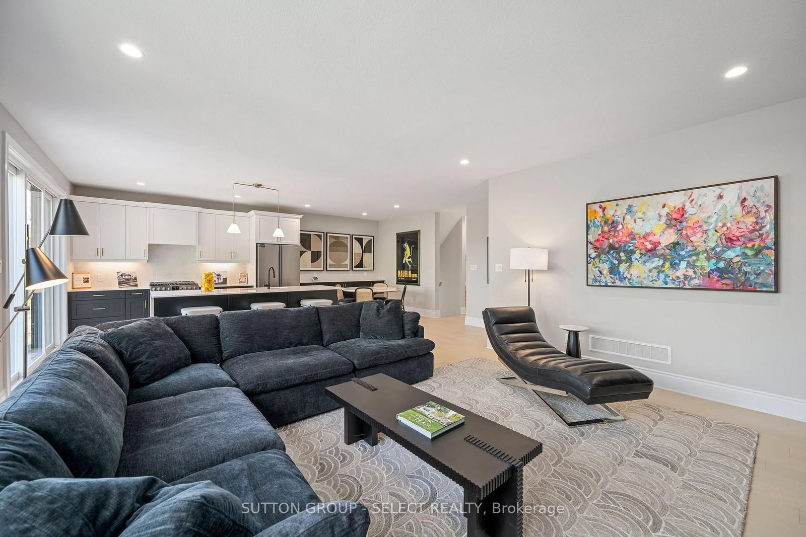 2835 Sheffield Place, Unit 14 - Photo 12