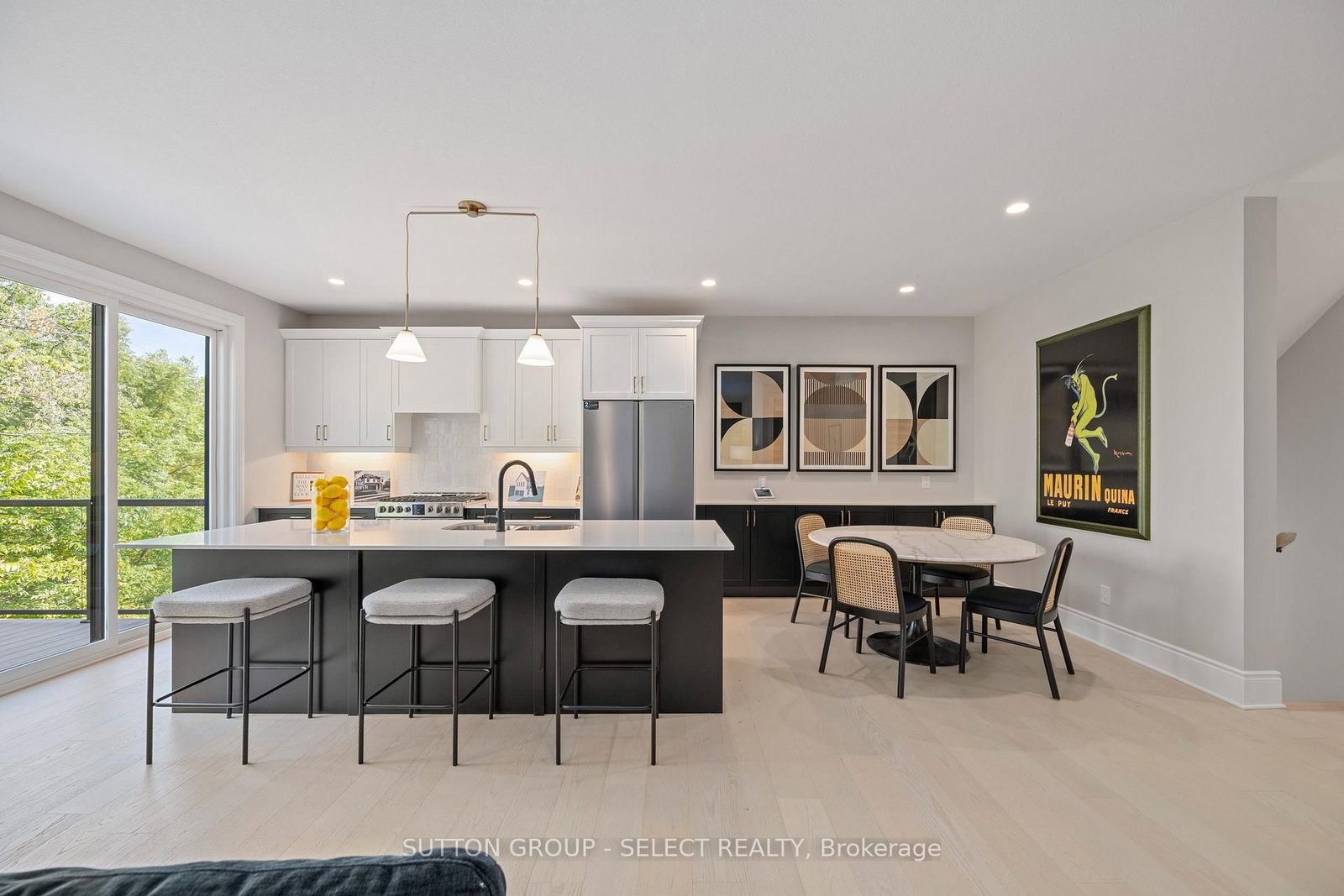 2835 Sheffield Place, Unit 14 - Photo 13