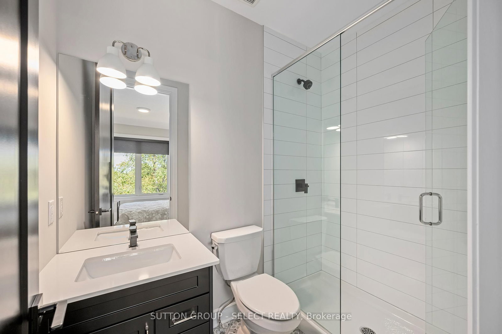 2835 Sheffield Place, Unit 14 - Photo 18