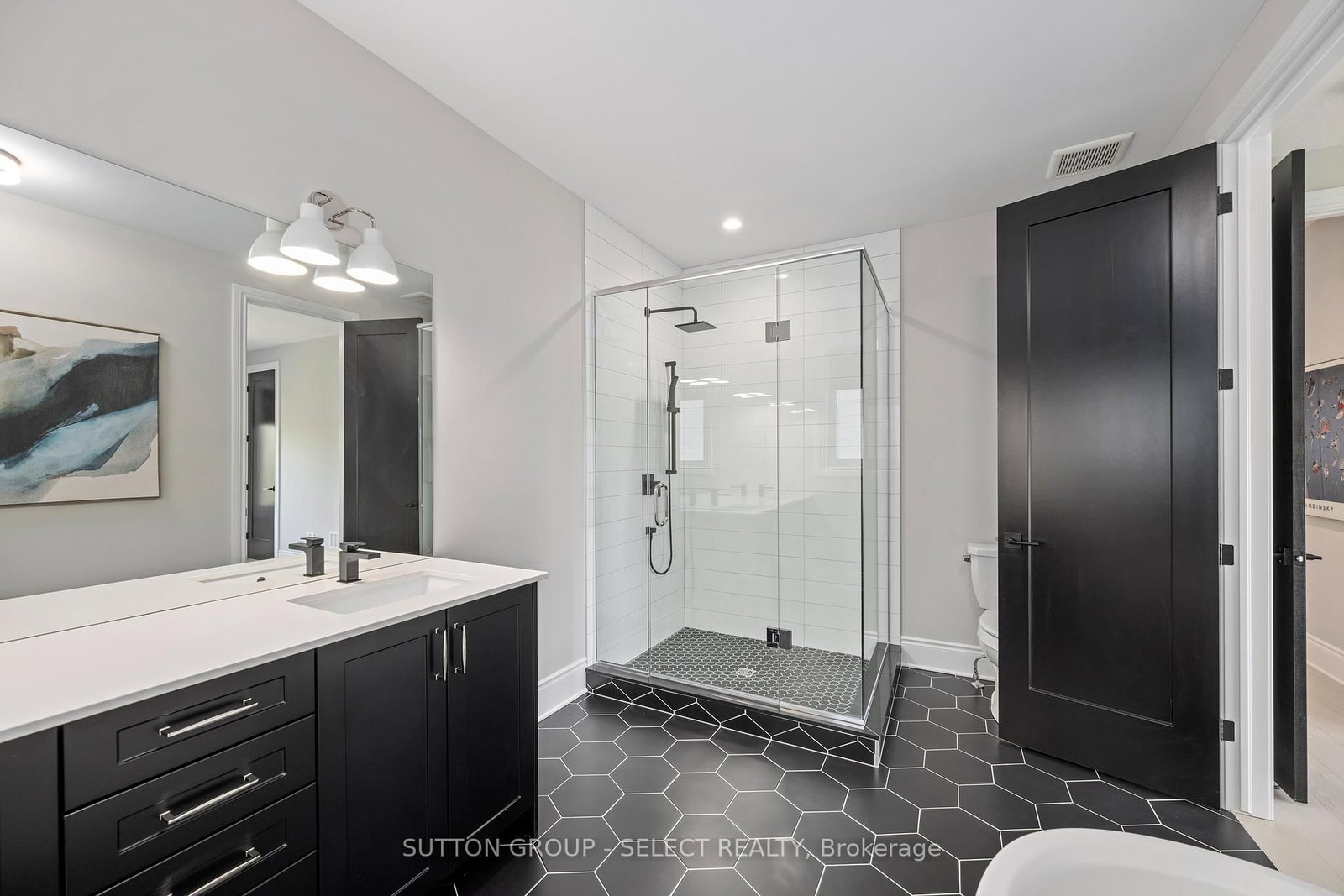 2835 Sheffield Place, Unit 14 - Photo 22