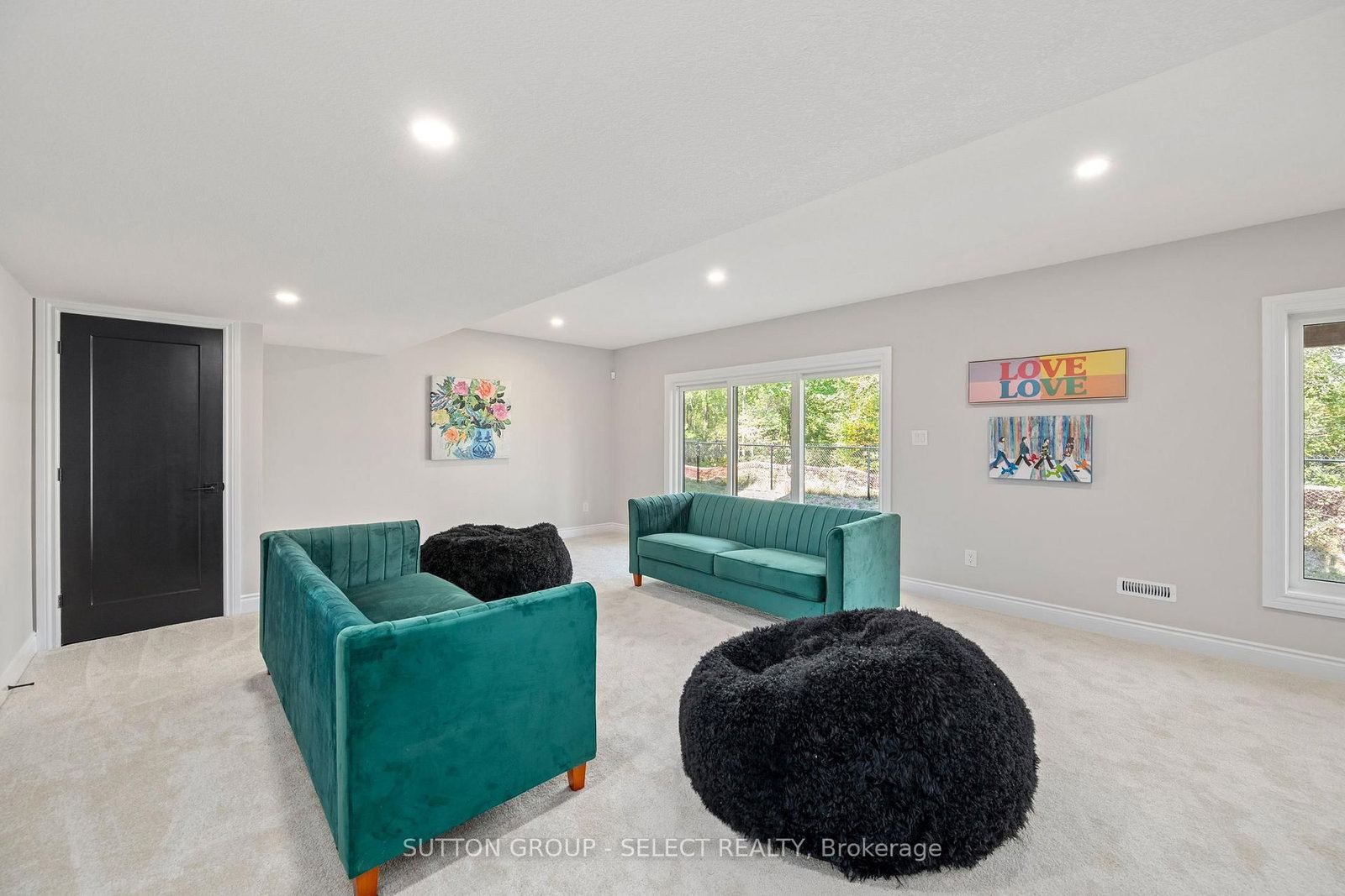 2835 Sheffield Place, Unit 14 - Photo 28