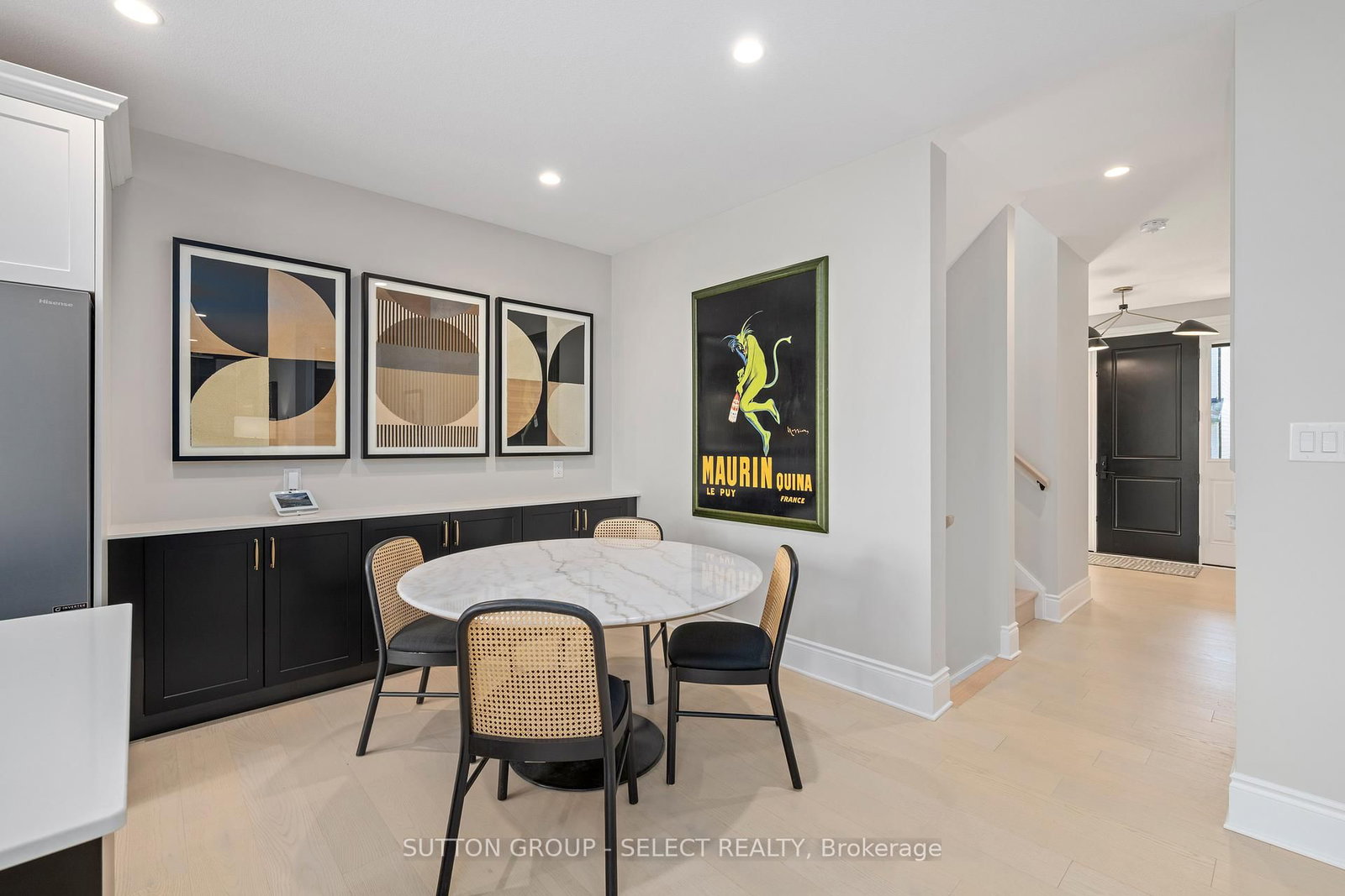 2835 Sheffield Place, Unit 14 - Photo 6