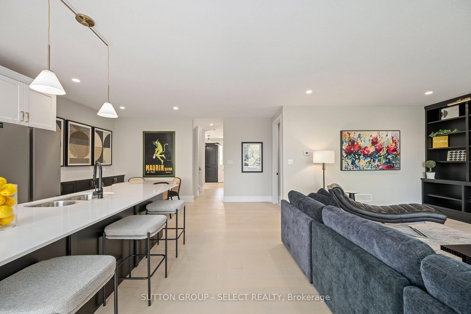 2835 Sheffield Place, Unit 14 - Photo 8