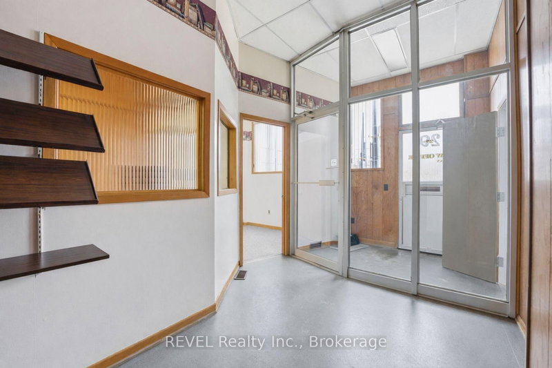 27-29 Jarvis St, Fort Erie, L2A 2S3 | Image 3