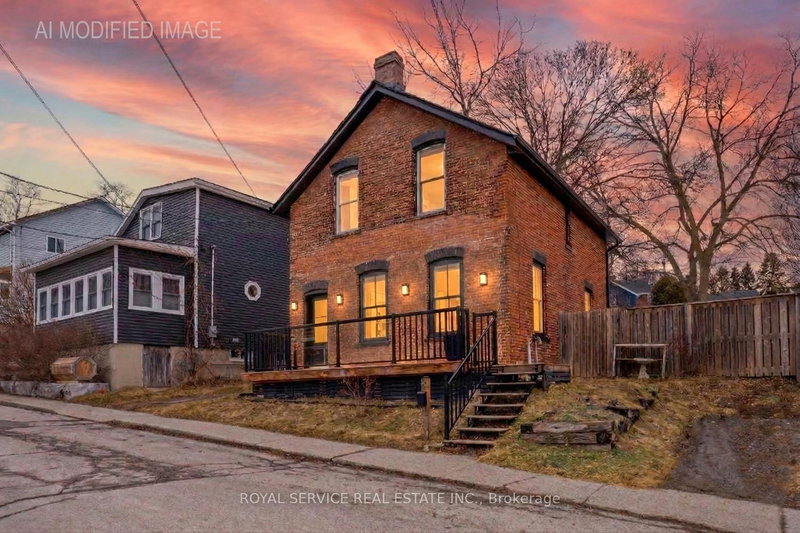 12 Park St, Port Hope, L1A 1C1 | Image 2