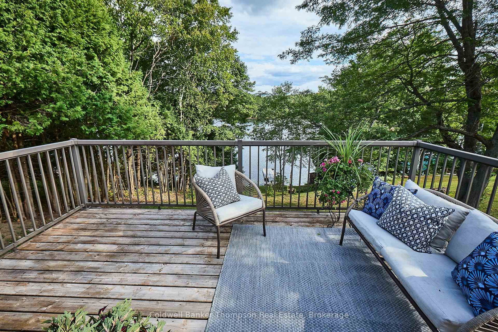 Detached House for sale at 109 Riverside Drive, Huntsville, Ontario, P1H 1R6 - Brunel - MLS: X12899214