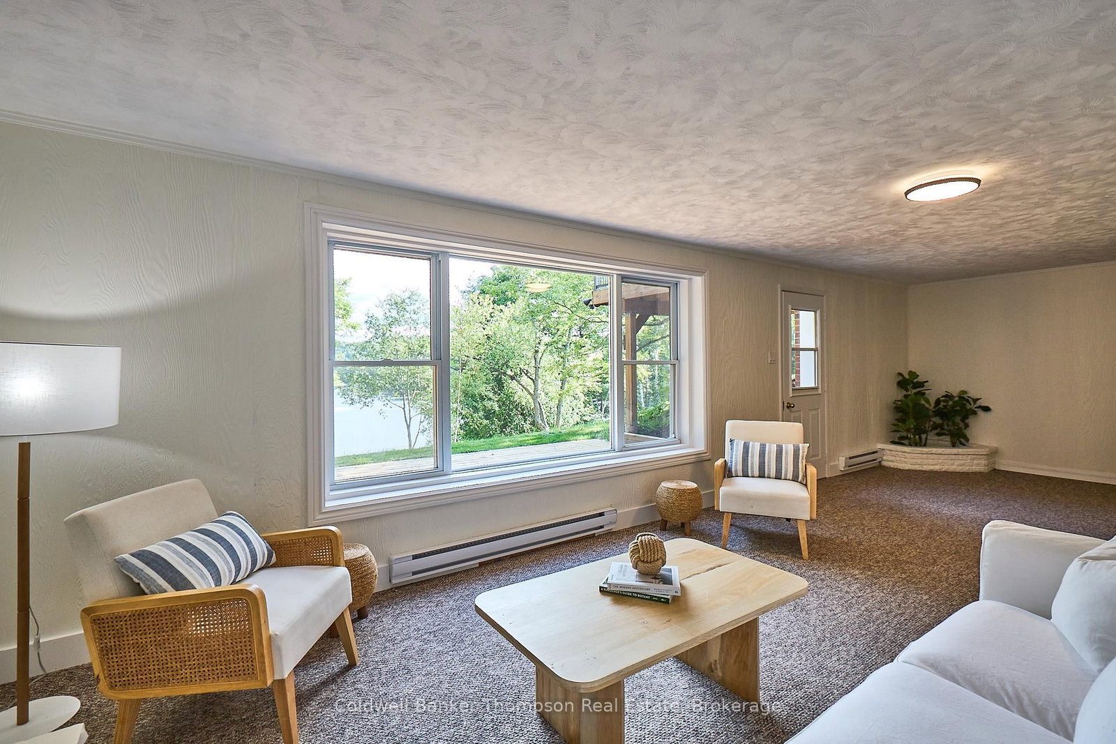 Detached House for sale at 109 Riverside Drive, Huntsville, Ontario, P1H 1R6 - Brunel - MLS: X12899214