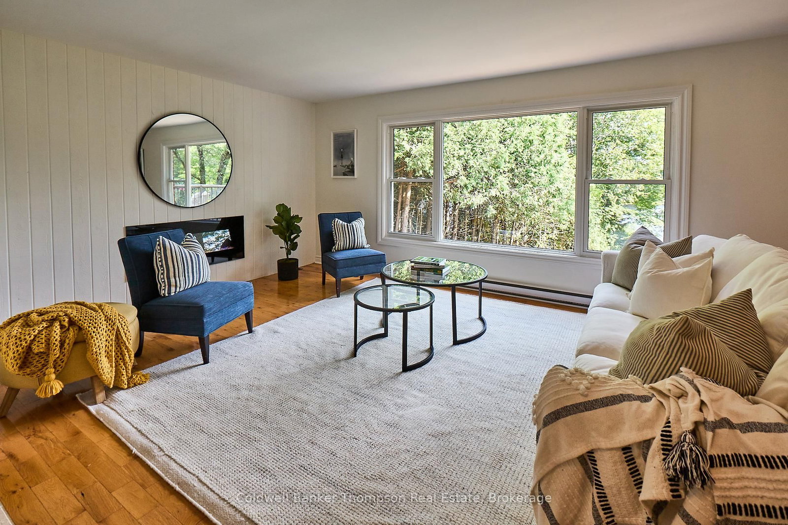 Detached House for sale at 109 Riverside Drive, Huntsville, Ontario, P1H 1R6 - Brunel - MLS: X12899214