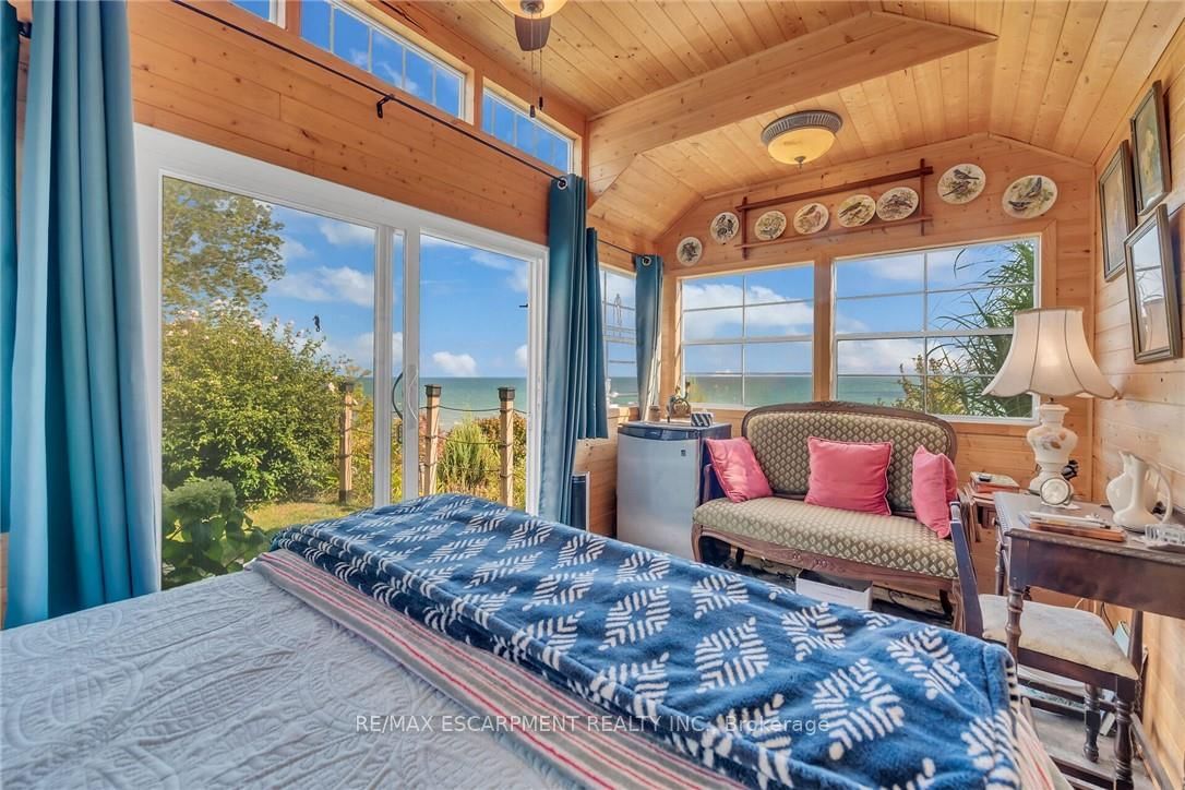 Detached House for sale at 2023 Maple Boulevard, Norfolk, Ontario, N0A 1N2 - Port Dover - MLS: X12899232