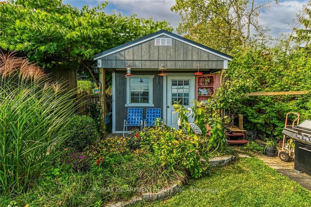 Detached House for sale at 2023 Maple Boulevard, Norfolk, Ontario, N0A 1N2 - Port Dover - MLS: X12899232