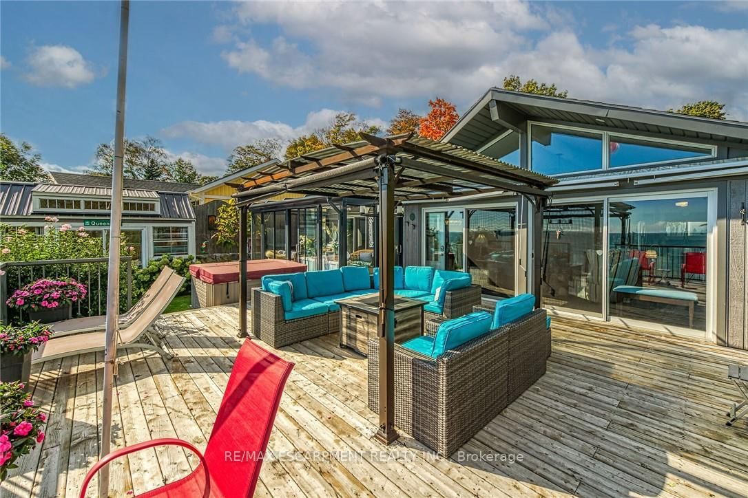 Detached House for sale at 2023 Maple Boulevard, Norfolk, Ontario, N0A 1N2 - Port Dover - MLS: X12899232