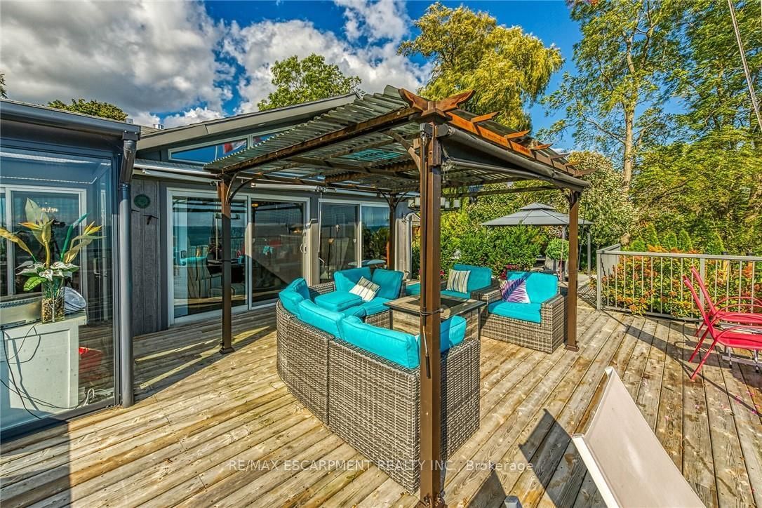 Detached House for sale at 2023 Maple Boulevard, Norfolk, Ontario, N0A 1N2 - Port Dover - MLS: X12899232