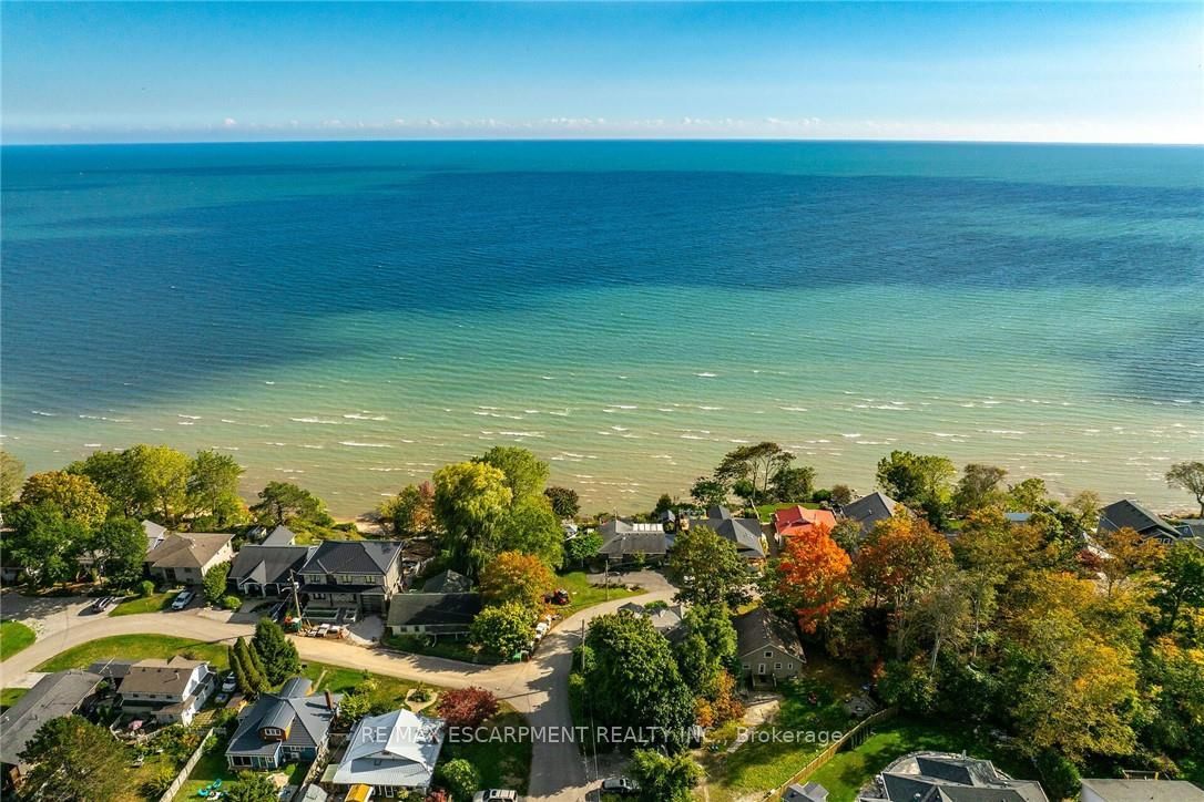 Detached House for sale at 2023 Maple Boulevard, Norfolk, Ontario, N0A 1N2 - Port Dover - MLS: X12899232