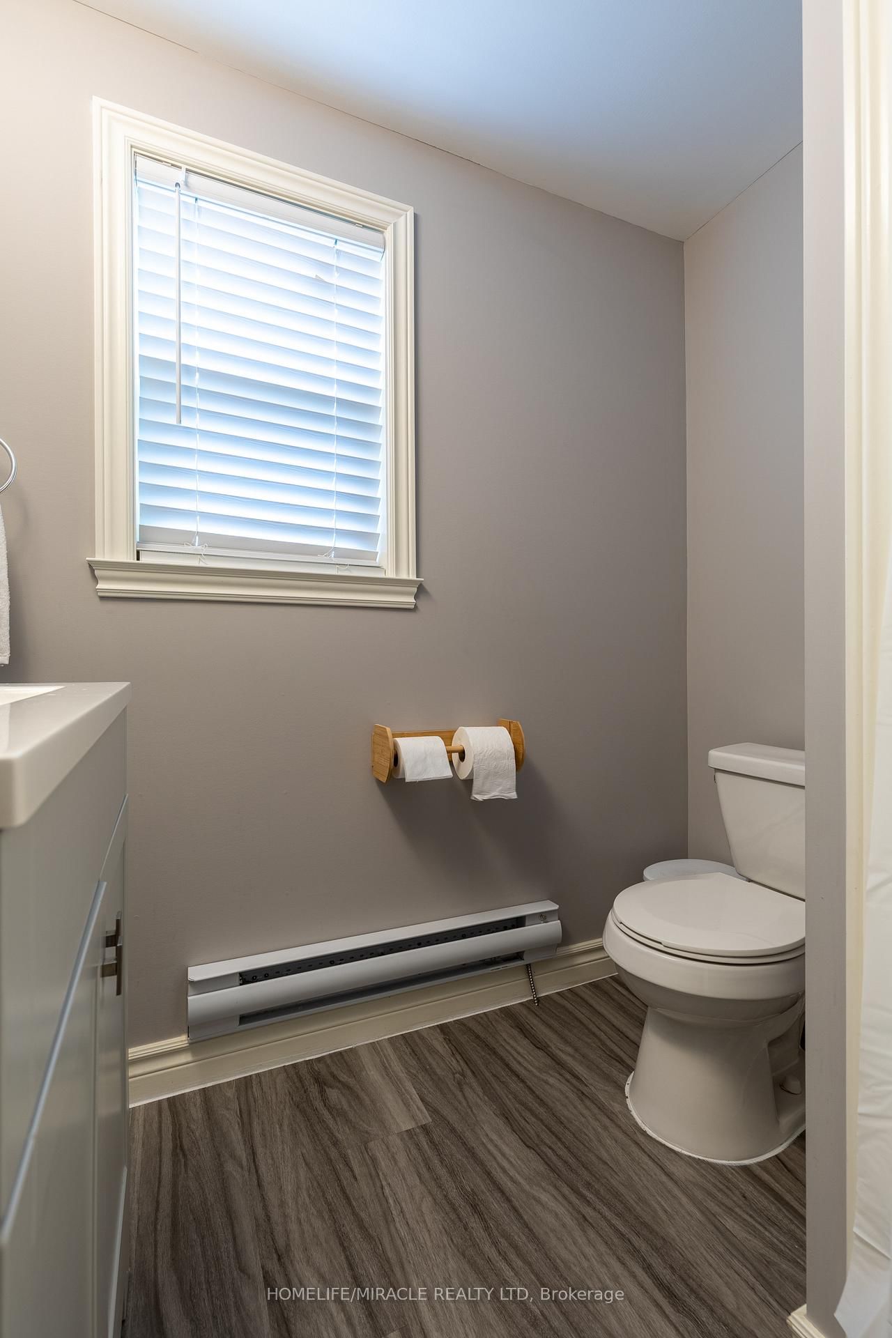 Detached House for sale at 36 Division Street, St. Catharines, Ontario, L2R 3G2 - E. Chester - MLS: X12899238