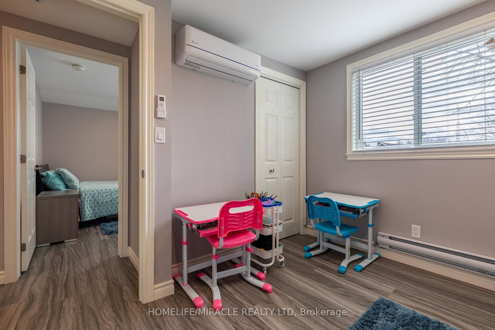 Detached House for sale at 36 Division Street, St. Catharines, Ontario, L2R 3G2 - E. Chester - MLS: X12899238