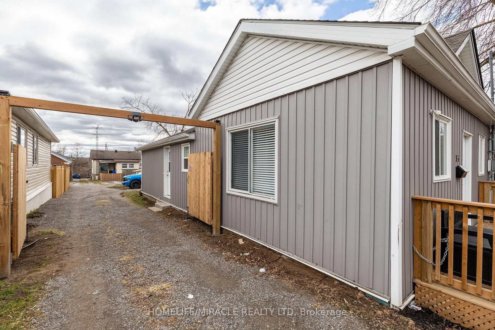 Detached House for sale at 36 Division Street, St. Catharines, Ontario, L2R 3G2 - E. Chester - MLS: X12899238