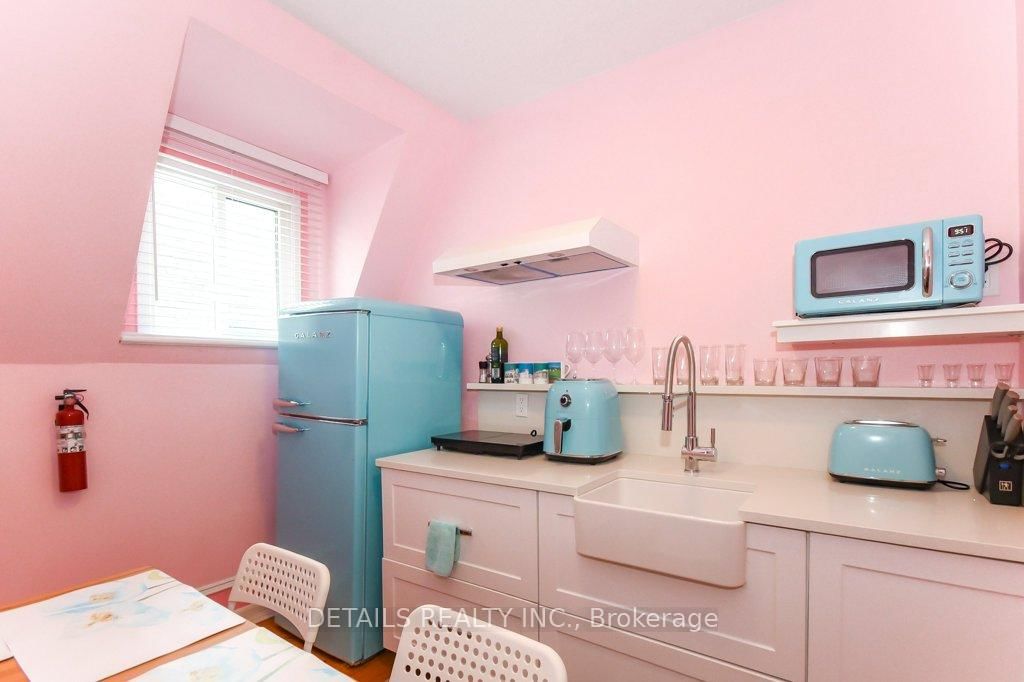 Detached House for sale at 19 Gould Street, Ottawa, Ontario, K1Y 2P1 - Ottawa West - MLS: X12899330