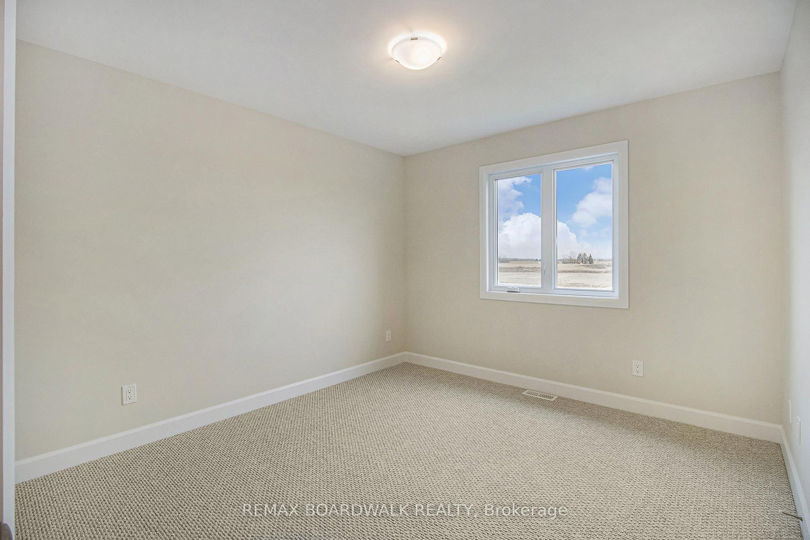 Detached House for sale at 1203 MONTBLANC Crescent, Russell, Ontario, K0A 1W0 - Embrun - MLS: X12899346