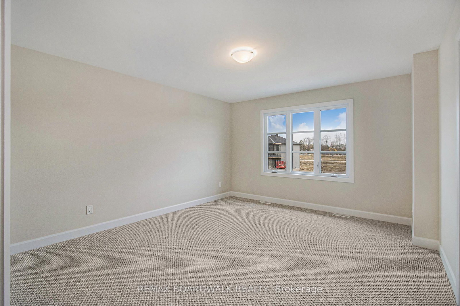 Detached House for sale at 1203 MONTBLANC Crescent, Russell, Ontario, K0A 1W0 - Embrun - MLS: X12899346