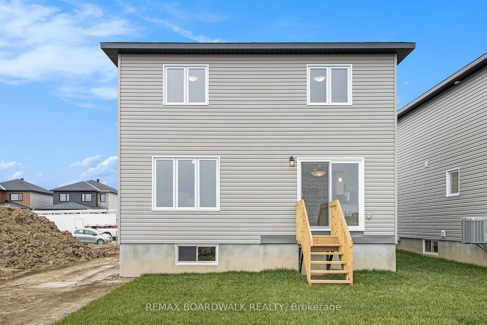 Detached House for sale at 1203 MONTBLANC Crescent, Russell, Ontario, K0A 1W0 - Embrun - MLS: X12899346