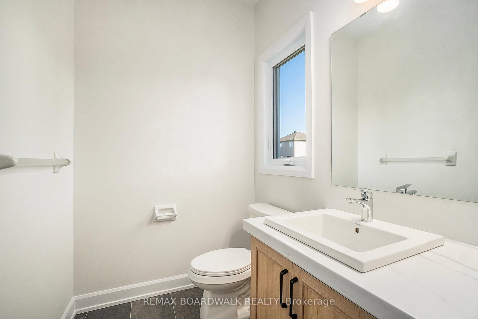 Detached House for sale at 619 Geneva Crescent, Russell, Ontario, K0A 1W0 - Embrun - MLS: X12899402