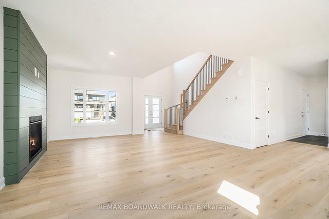 619 Geneva Crescent